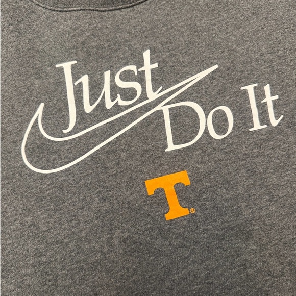 🆕Nike “Just Do It” Tennessee Tech Oversized Gray Crewneck Women’s Sweater LG - Picture 6 of 8